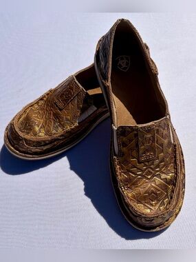 ARIAT Cruiser Womens Slip On 6.5 Copper Blanket Embossed Shoes